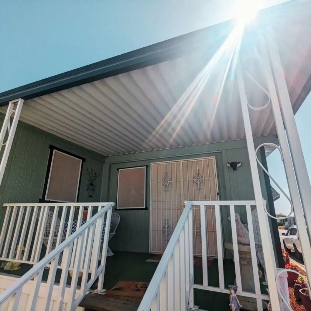 exterior-paint-mobile-home-park-after.jpg